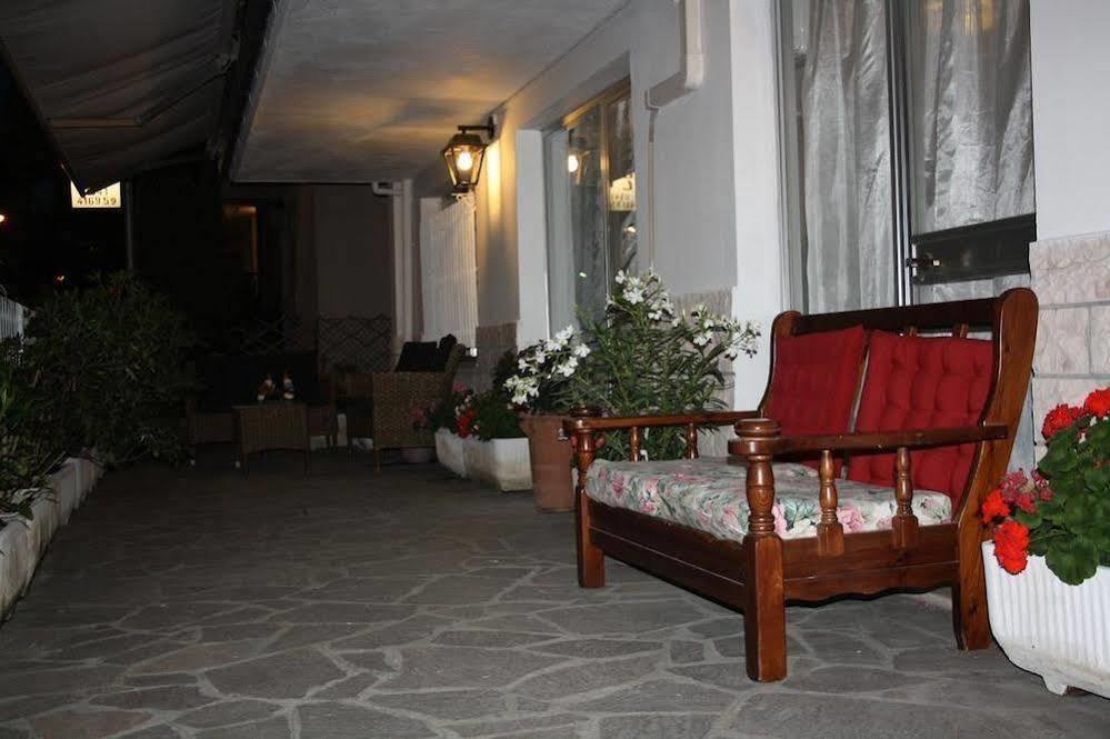 רימיני Elsi Hotel מראה חיצוני תמונה